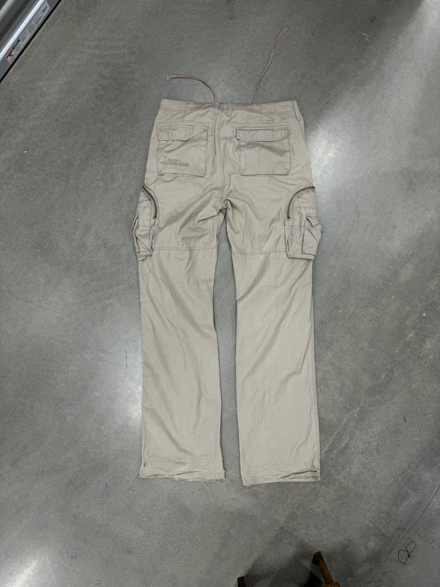 Vintage Y2K Distressed Madoc Jeans Cargos [32x34]