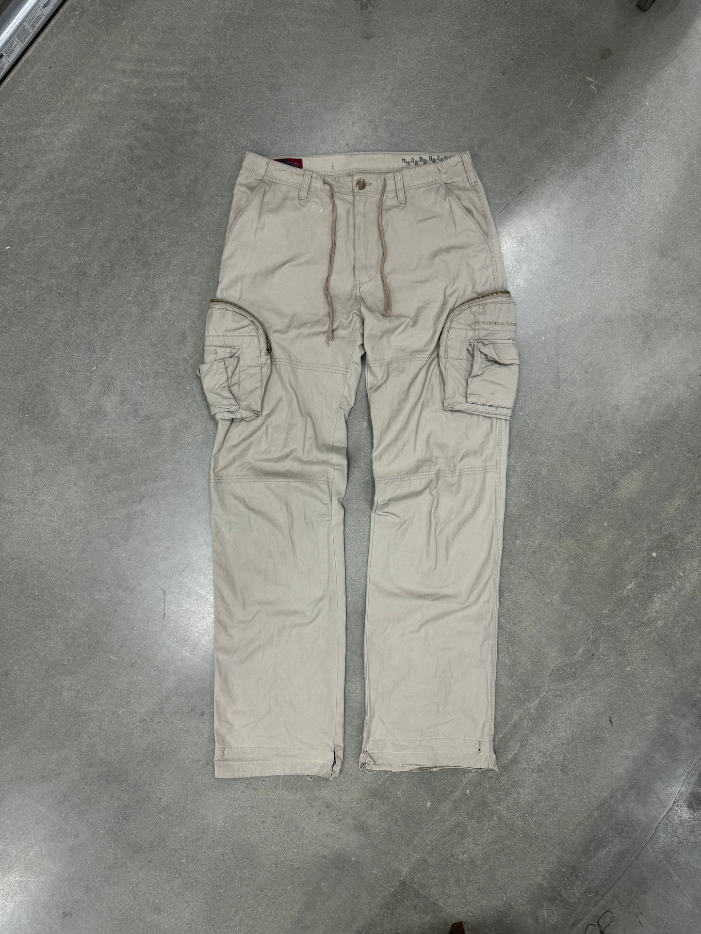 Vintage Y2K Distressed Madoc Jeans Cargos [32x34]