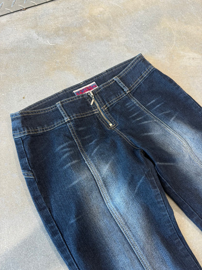 Vintage Y2K Low Rise Flared Pleated Jeans [7 / 30W]