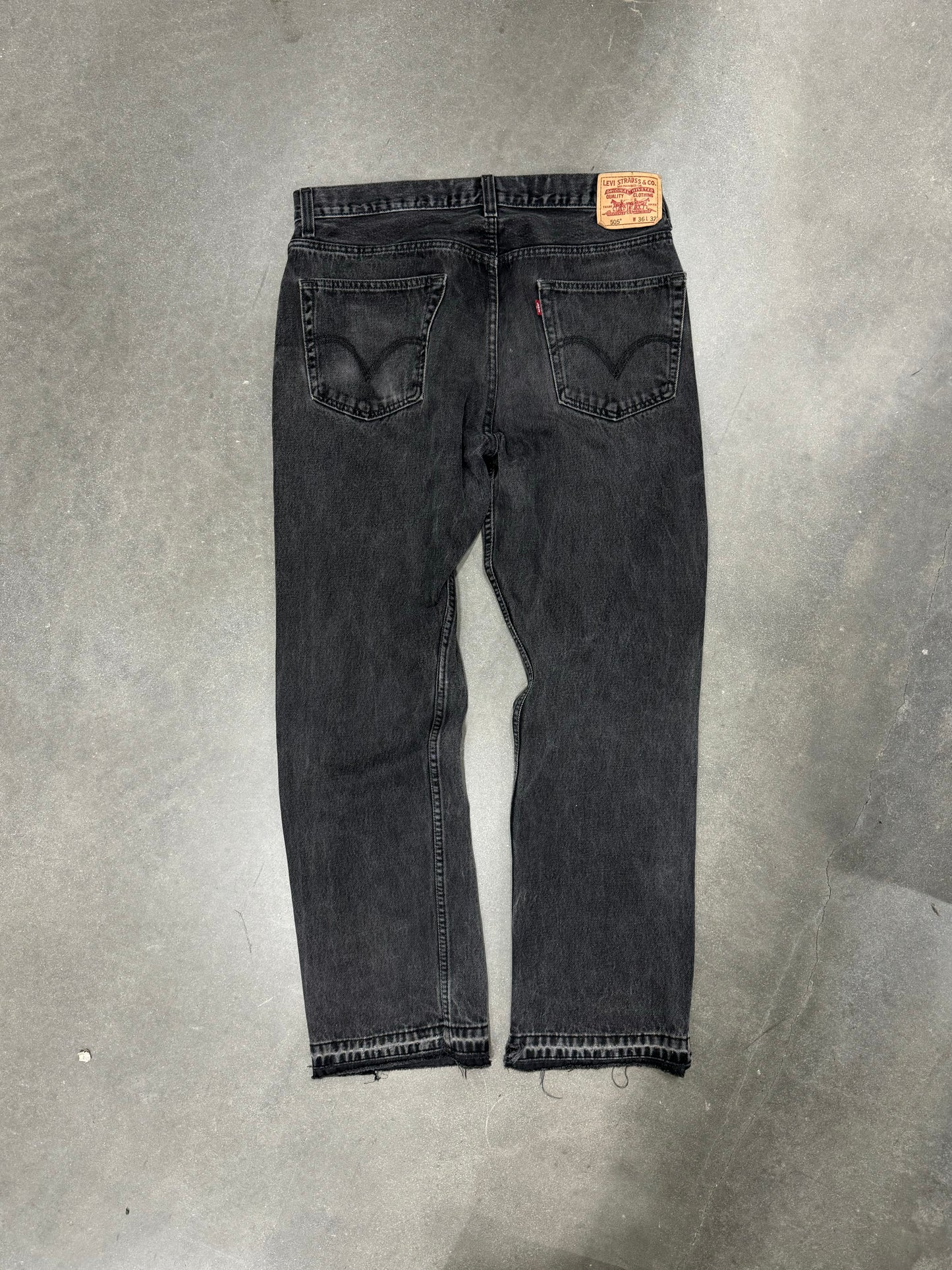 Vintage Y2K Faded Levis 505 Released Hem Jeans [36x32]