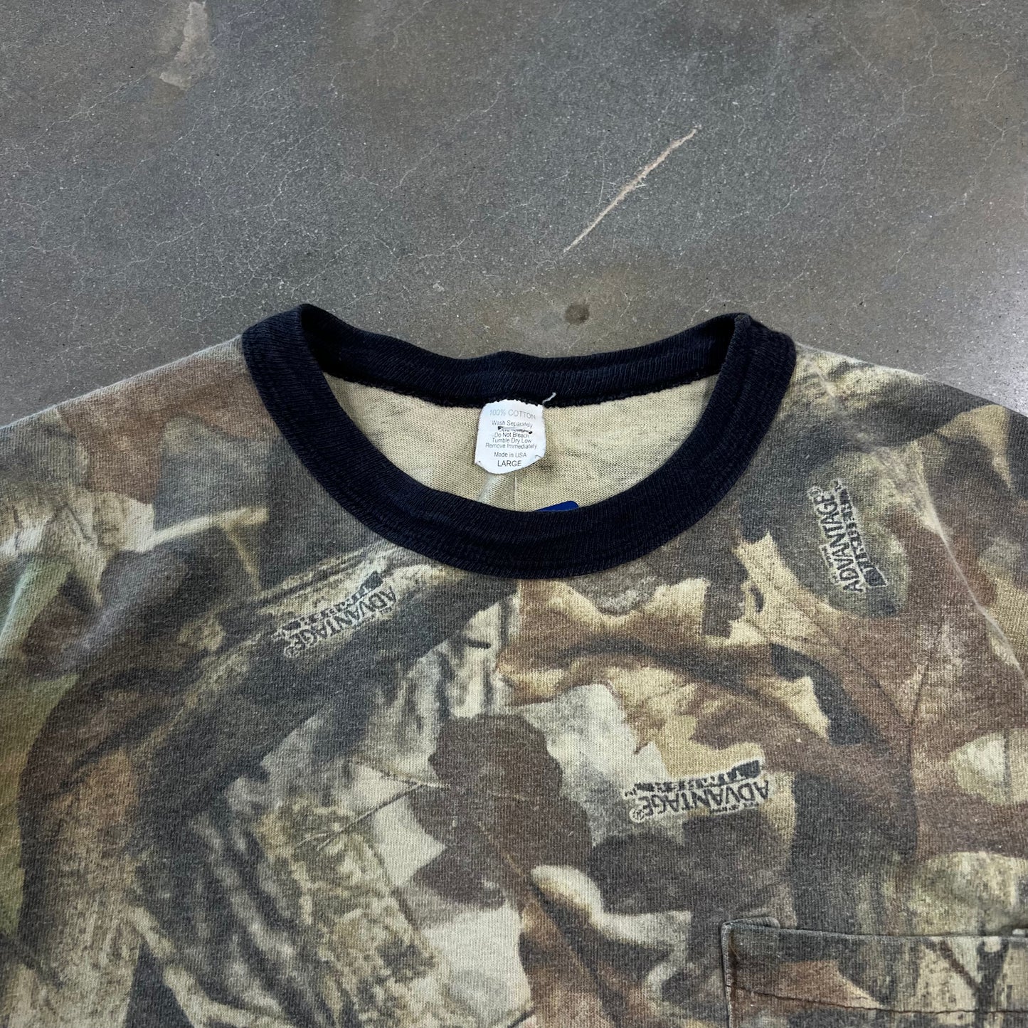 1990s Realtree Camo T-Shirt [L]