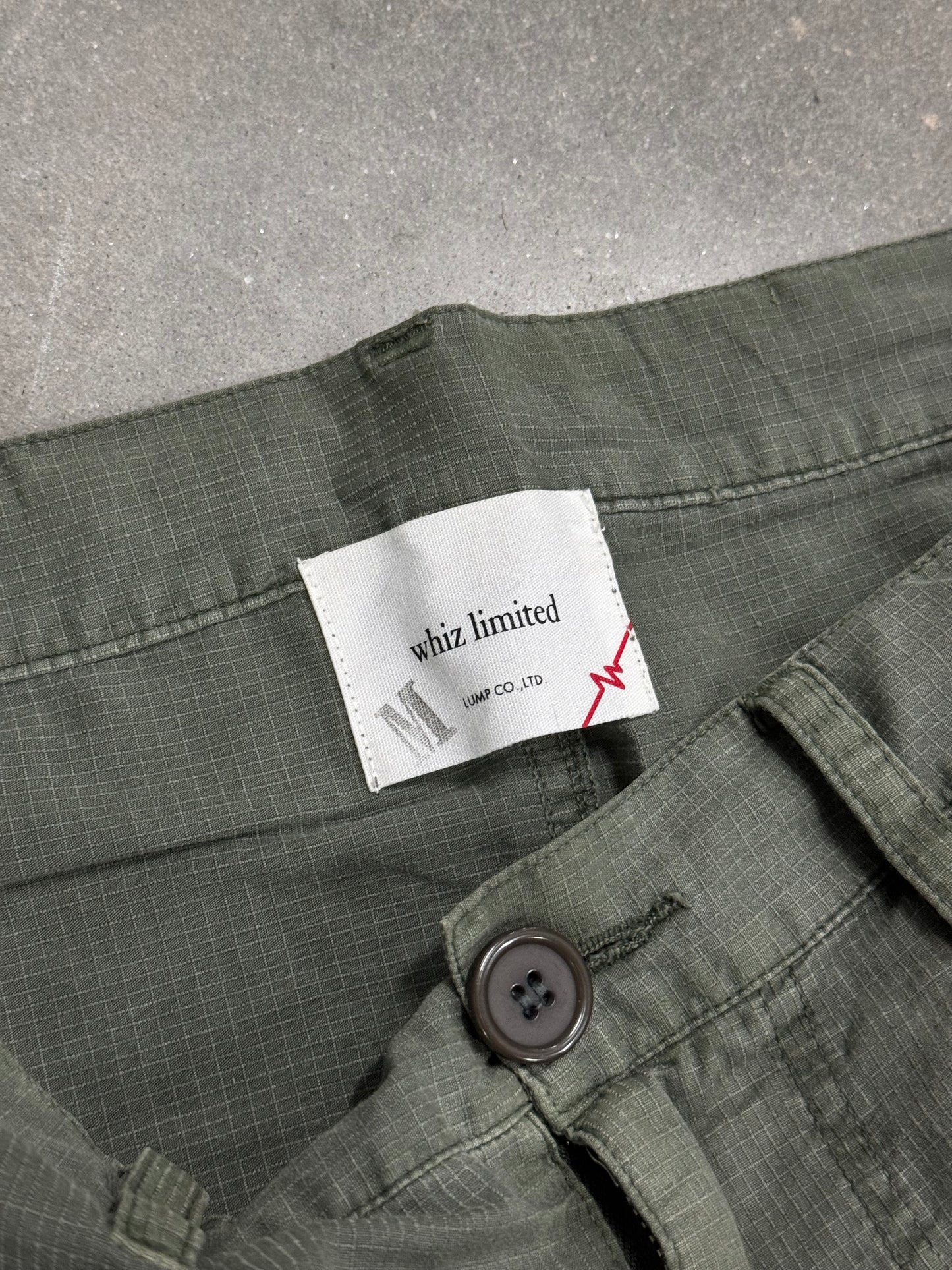 Whiz Limited Japanese Brand Cargo Shorts [32]