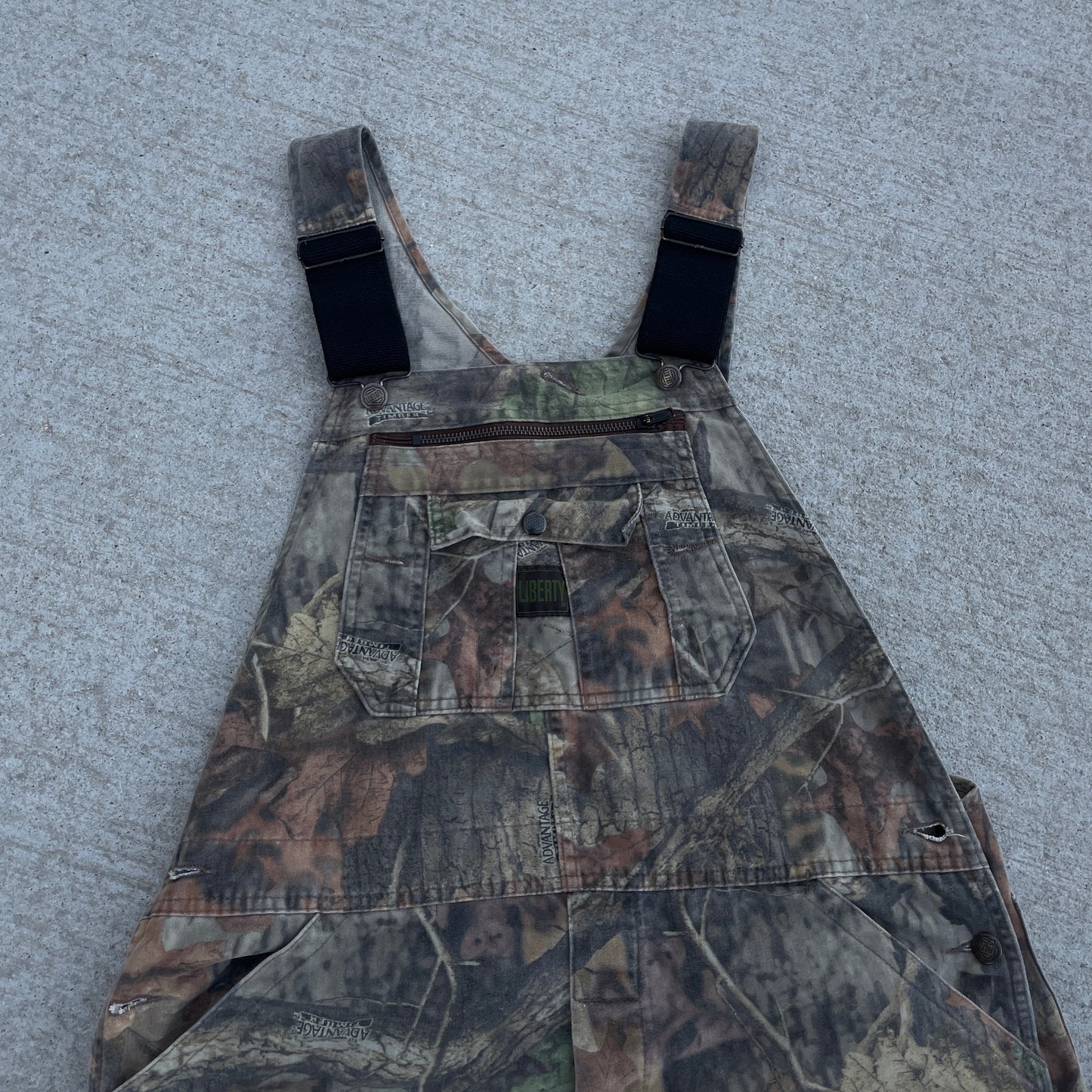 Y2K Liberty Realtree Camo Overalls [36]