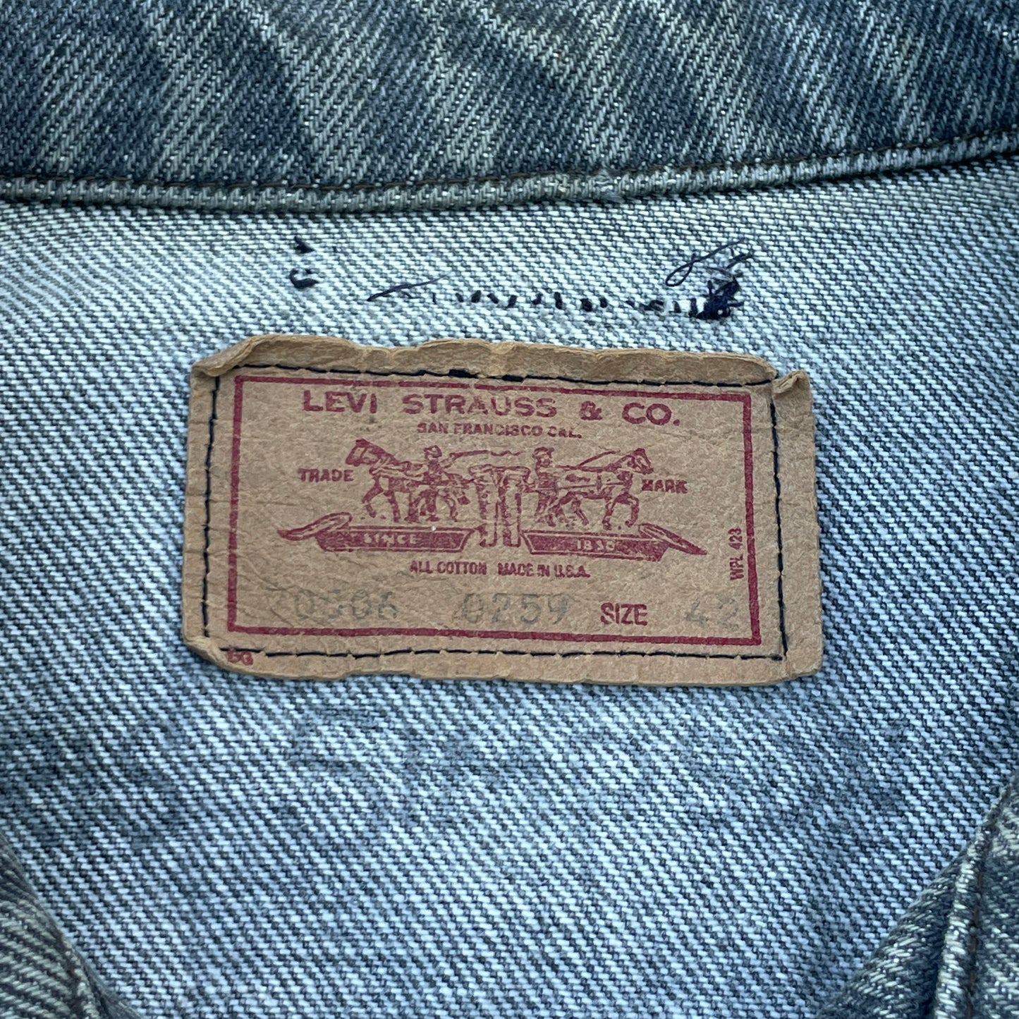 1980s Distressed Levis Trucker Jacket [L]