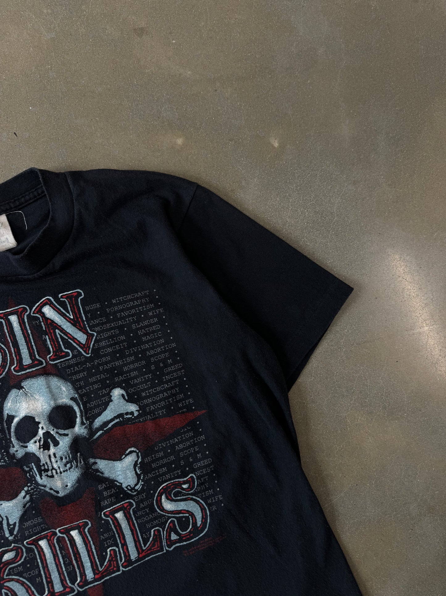 Vintage 1990s "Sin Kills" Jesus Parody T-Shirt [L]