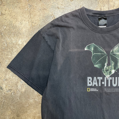 1990s Bat-itude National Geographic T-Shirt [L]