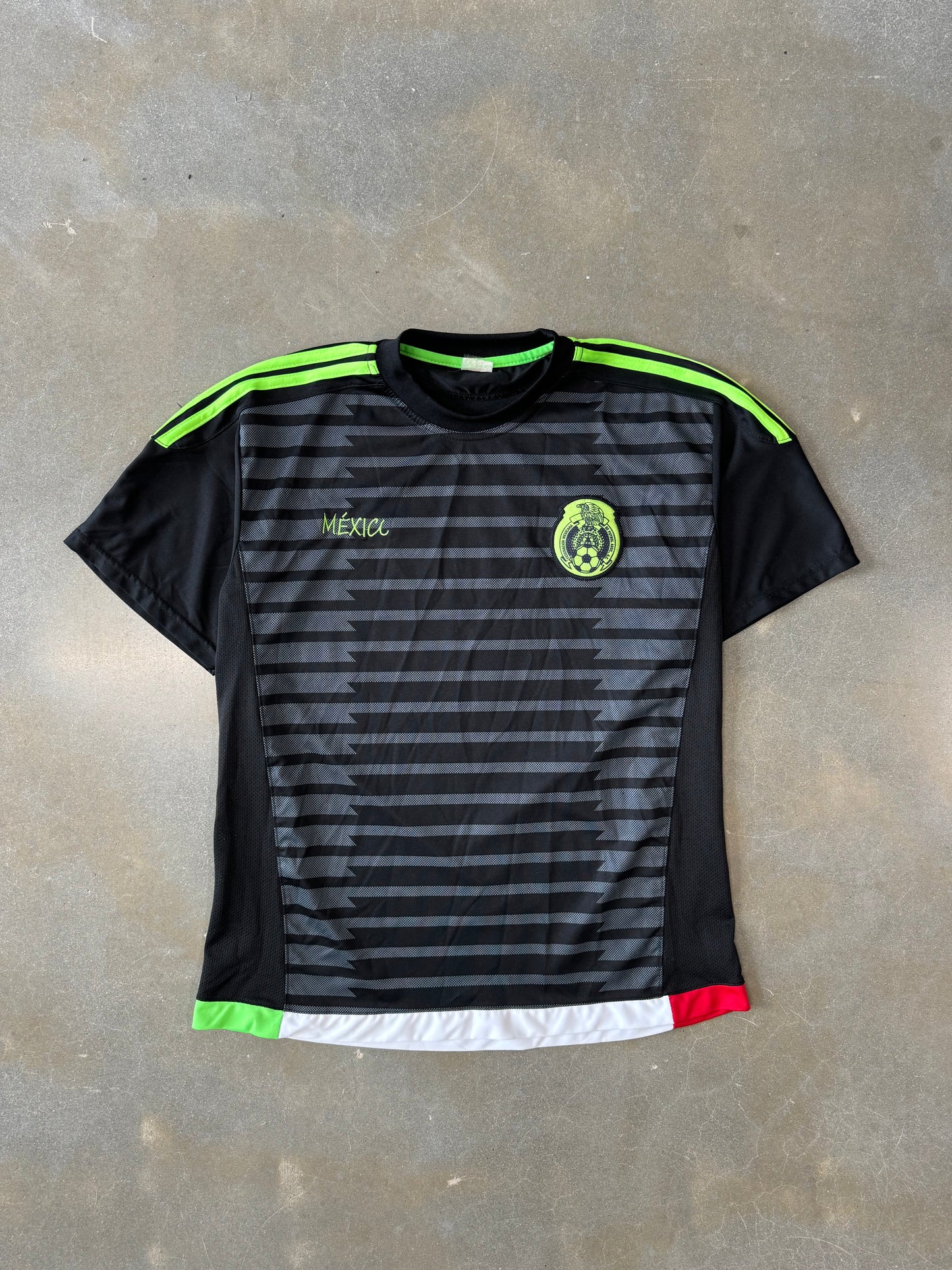 Vintage 1990s Mexico Jersey #10 [L]