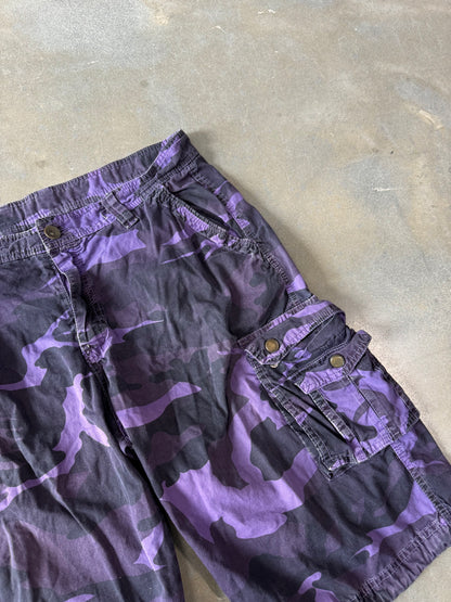 Vintage Y2K Purple Camo Shorts [38]